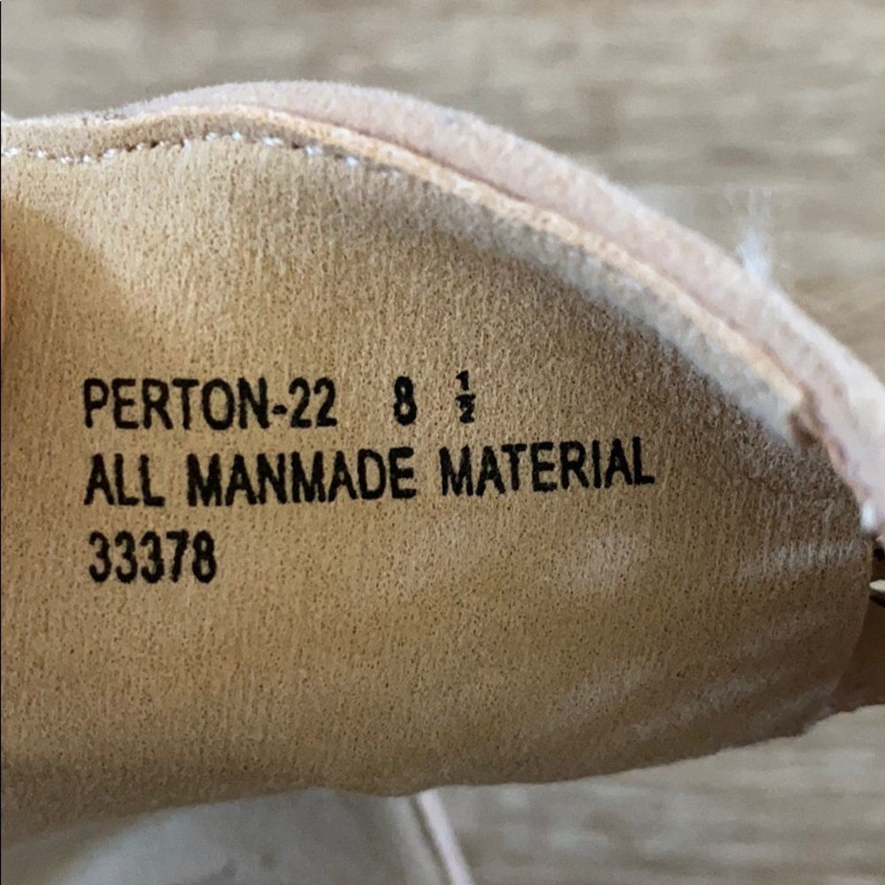 Tan heels - Picture 4 of 4